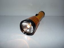 ancien lampe torche plastique / varta 667 / camping / année 80 / testé ok 22,5cm