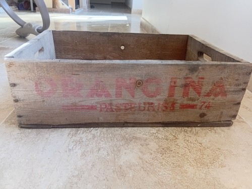 Belle caisse publicitaire - caisse,