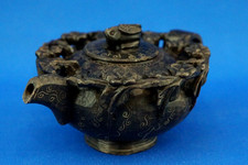 Théière en pierre dure