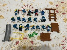 Lot de 17 Schtroumpfs et accesoires incomplets
