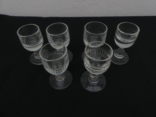 Anciens verres eau de vie - a,