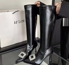 Bottes Hautes Noires Femme Avec Talon Fin Et Détail Bijou Élégantes CF50935