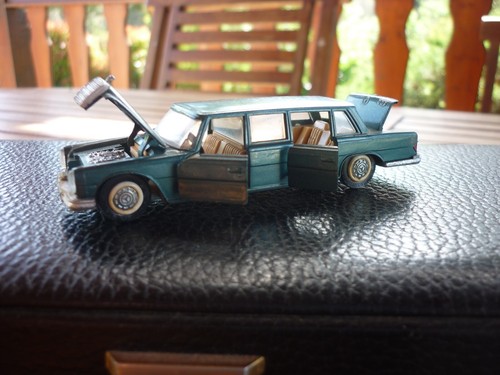 Siku 253 mercedes - 253., made