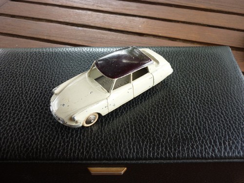 Dinky toys france 24c citroen - dinky,