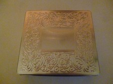 Ancienne boite à gâteaux en