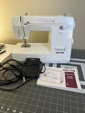Riccar R552 Sewing Machine