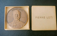 Ancienne Médaille En Bronze