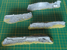 Warhammer 40000/40k: 4 barricades murs/ fortifications (citadel scenery terrain)