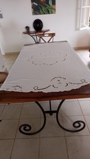 Nappe Blanche Coton Avec Broderie Presque Ronde 164×170 Cm