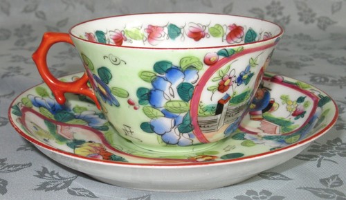 Tres jolie tasse avec - tasse, sous