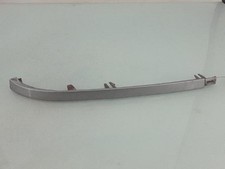 Enjoliveur moustache optique