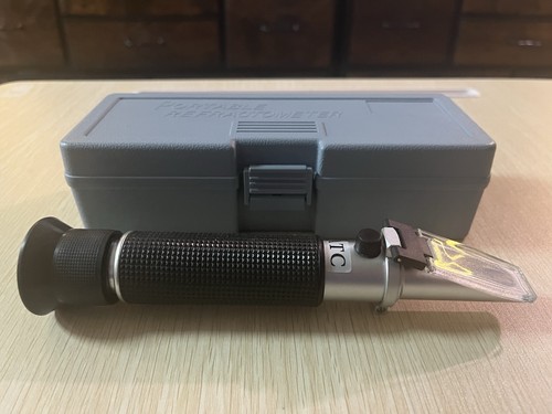Atc portable refractometer - portable, w/