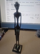 STATUETTE AFRICAINE EN BRONZE  HOMME AU PAGNE