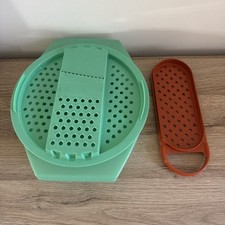 TUPPERWARE  Vintage Grande multi râpe tout, mandoline ronde manuelle