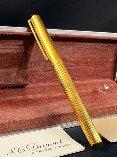 Stylo plume argent - à,