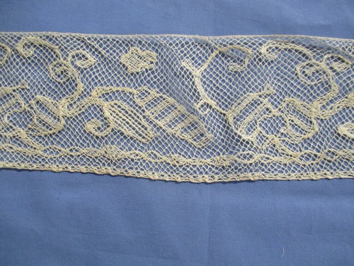 Volant ancien 1900 - , broderie