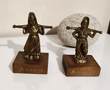 Serre livres en bronze