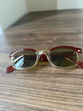 Lunettes de soleil anciennes