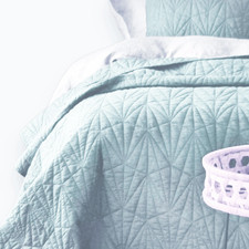 Couette Boutis Malawi bleu clair brodée queen size 210x260