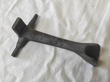 Ancienne Clé à crochet, Tige