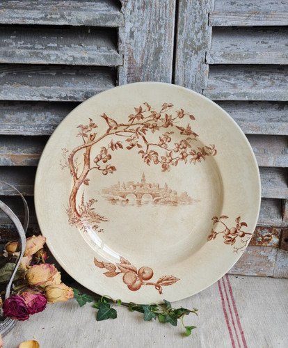 Ancien grand plat terre fer - terre,