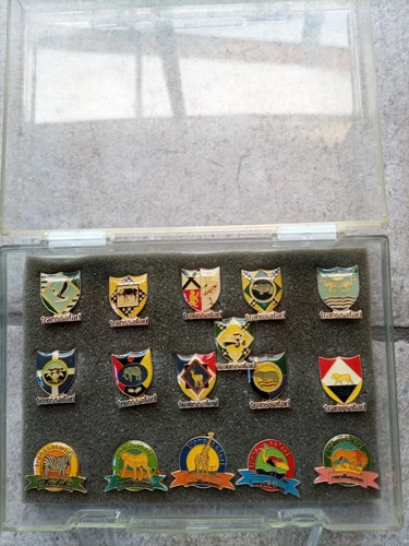Vend coffret pin s - vend, pin's