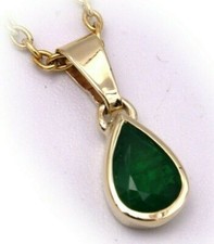 Pendentif Femme Émeraude