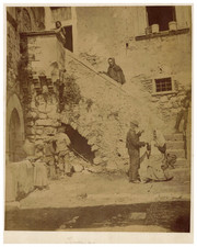 Wilhelm von Gloeden, Italia, Taormina, Cortile Casa La Floresta vintage albumen 