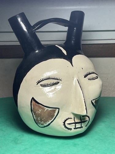 Vase étrier anthropomorphe - Étrier,