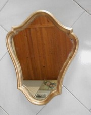 MIROIR encadré en Bois doré