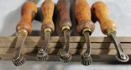 Outils anciens cordonnier - outils,