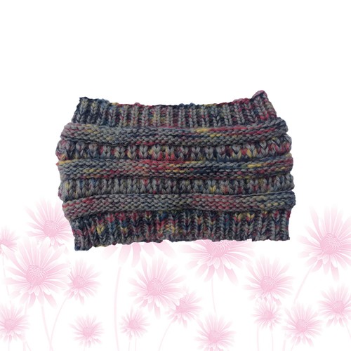 Bonnet tricoté pour queue de - ,