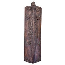 Dayak Sculpté en Bois Lézard