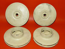 Turbine pour pompe de piscine FCP (à gauche sur la photo)