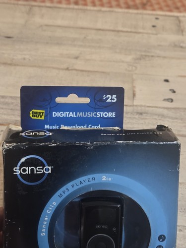 New old stock sandisk sansa - new,
