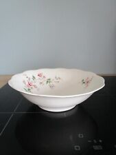 Saladier en Haute Porcelaine du Berry S.F.P France Décor en relief et floral