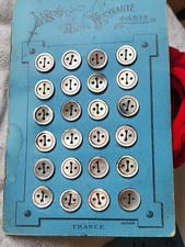 Plaque 24 boutons anciens en