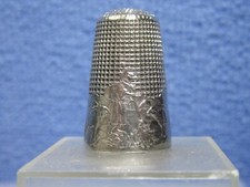 Ancien Dé à Coudre en Argent