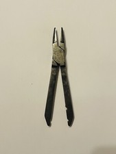 ANCIENNE PETITE PINCE DE