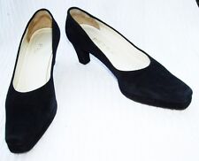 PETRA Classic Black Suede