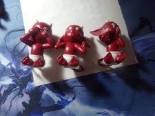 3 MINI FIGURINES HOT STUFF