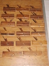 LOT DE 17 RABOTS - A RAINURE - PROFILE