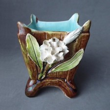 ANCIENNE PETITE JARDINIÈRE ART NOUVEAU en barbotine