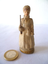 COMMUNIANTE EN PLATRE ET FARINE POUR PIÈCE MONTÉE 1940/50