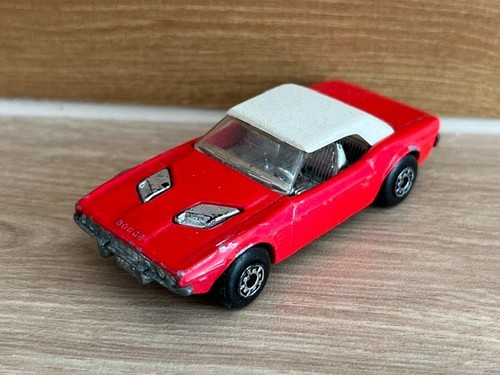 Dodge challenger matchbox - dodge,
