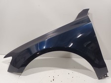 AILE AVANT GAUCHE 8R0821105A