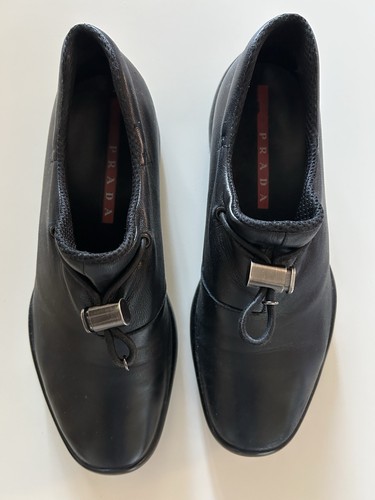 Véritable paire chaussures - paire,