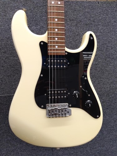 Charvel stratocaster corps - stratocaster,
