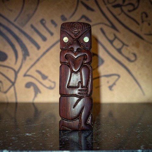 Superbe hei tiki - hei,