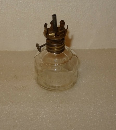 Ancienne petite lampe a - ancienne,